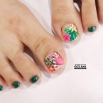 flower flamingo toes