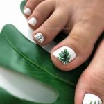 palm leaf green toes