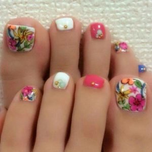 illustrated flower toes