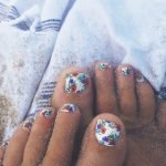 tropical flower toes