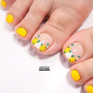 french tip using yellow flowers
