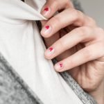 short nails small red hearts