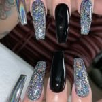 edgy glitter acrylics