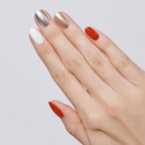 red chrome color nails